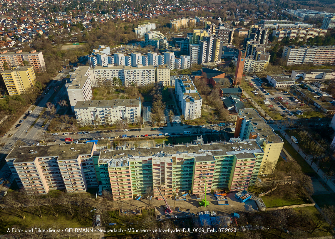 07.02.2023 - Luftbilder von der Sanierung in der Kurt-Eisner-Straße in Neuperlach